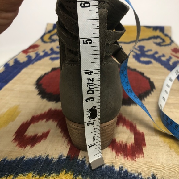 Seychelles Ankle Booties - Picture 14 of 15